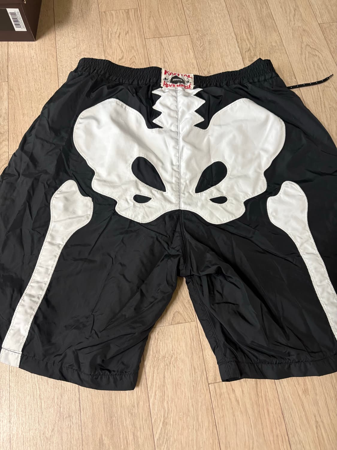 4)캐피탈 나일론 본 쇼츠 블랙 반바지 상품이미지2