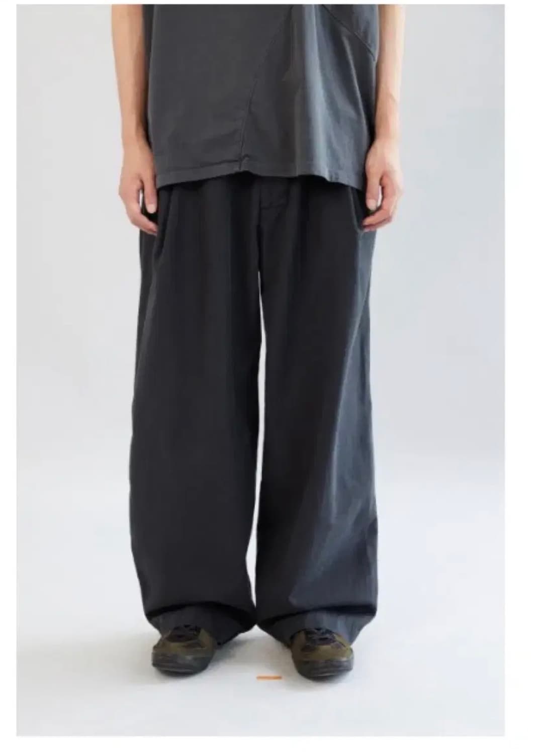 (2)해칭룸 Depp pleats trousers charcoal  상품이미지1