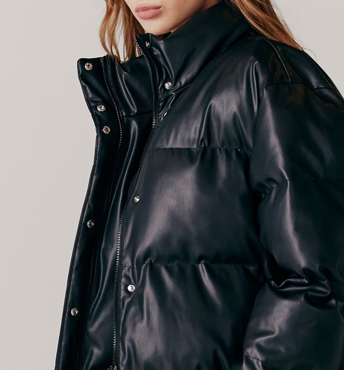 지오다노 오버핏 에코 레더 가죽 숏 푸파 패딩 점퍼 상품이미지3