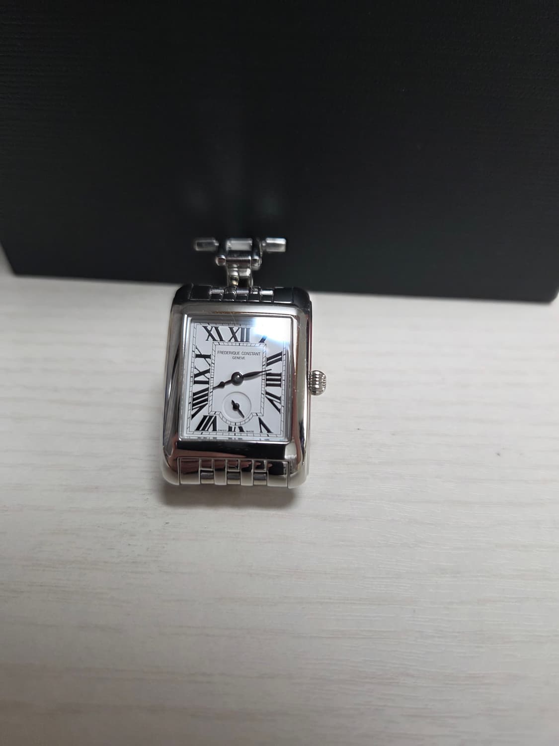 프레드릭 콘스탄트  까레 스몰 세컨즈 상품이미지2