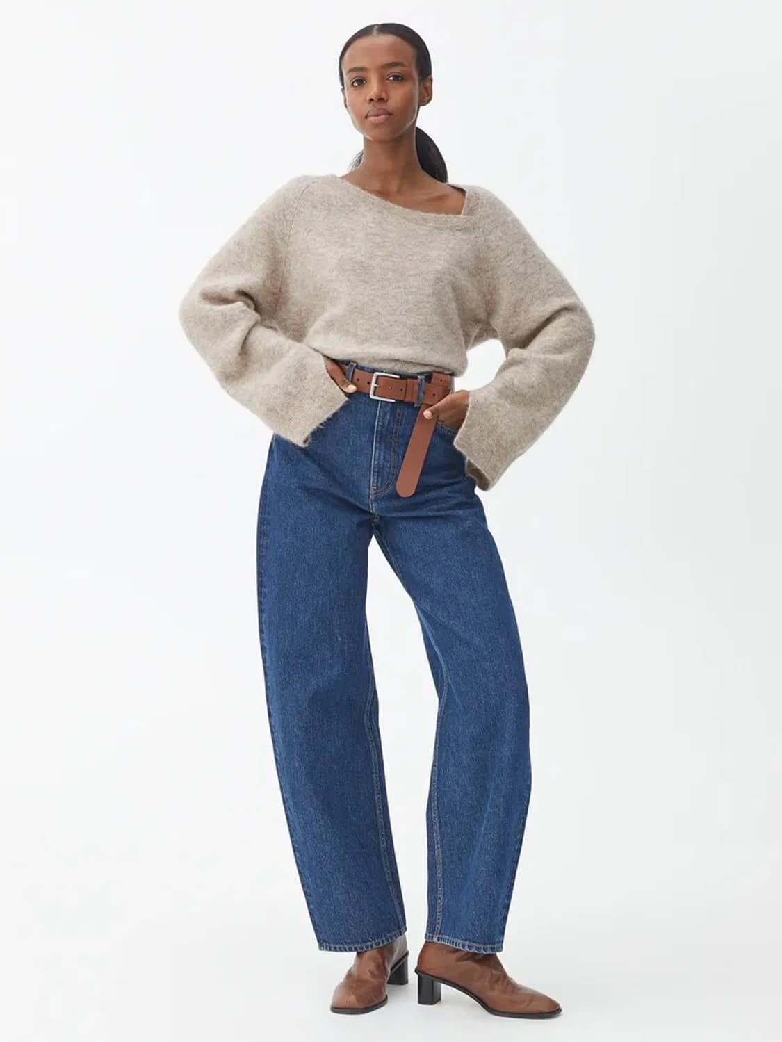 Arket 아르켓 애시메트릭 넥라인 알파카 니트 상품이미지4