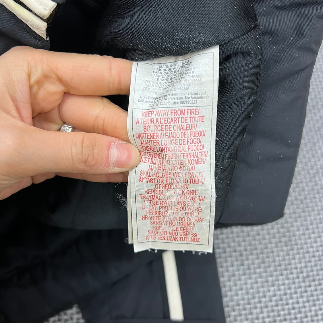 나이키 ACG 흰검 바람막이 상품이미지4