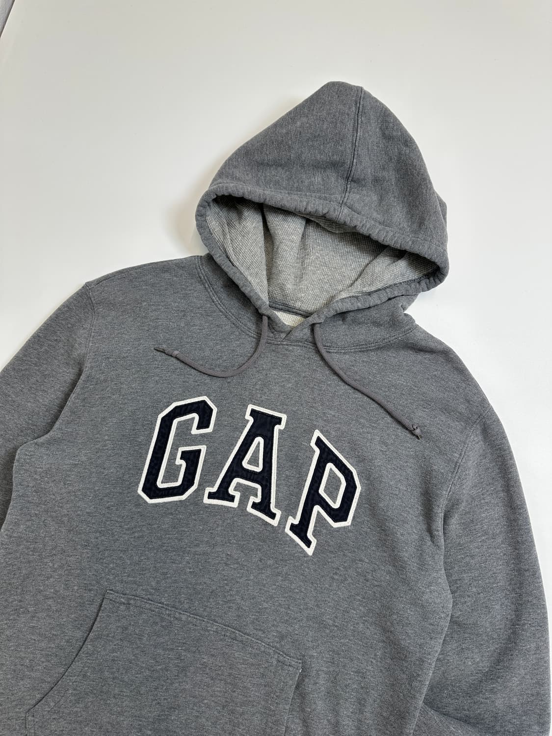 갭 스펠로고 후드 다크그레이 상품이미지1