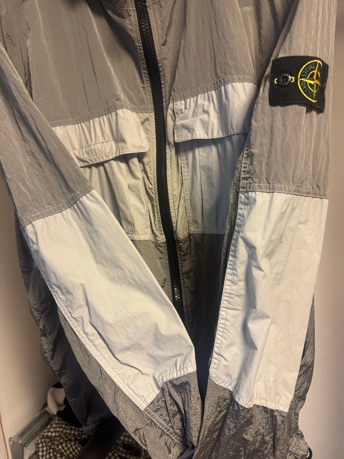 스톤아일랜드 와트로 나일론 메탈 자켓 그레이 3xl 상품이미지5