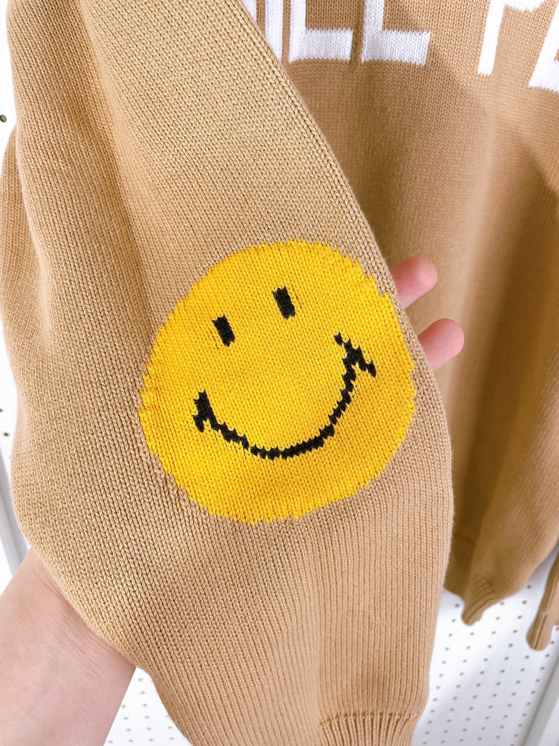 (정품/새상품) 조슈아 X 스마일 공용 스마일 J 로고 니트 상품이미지3