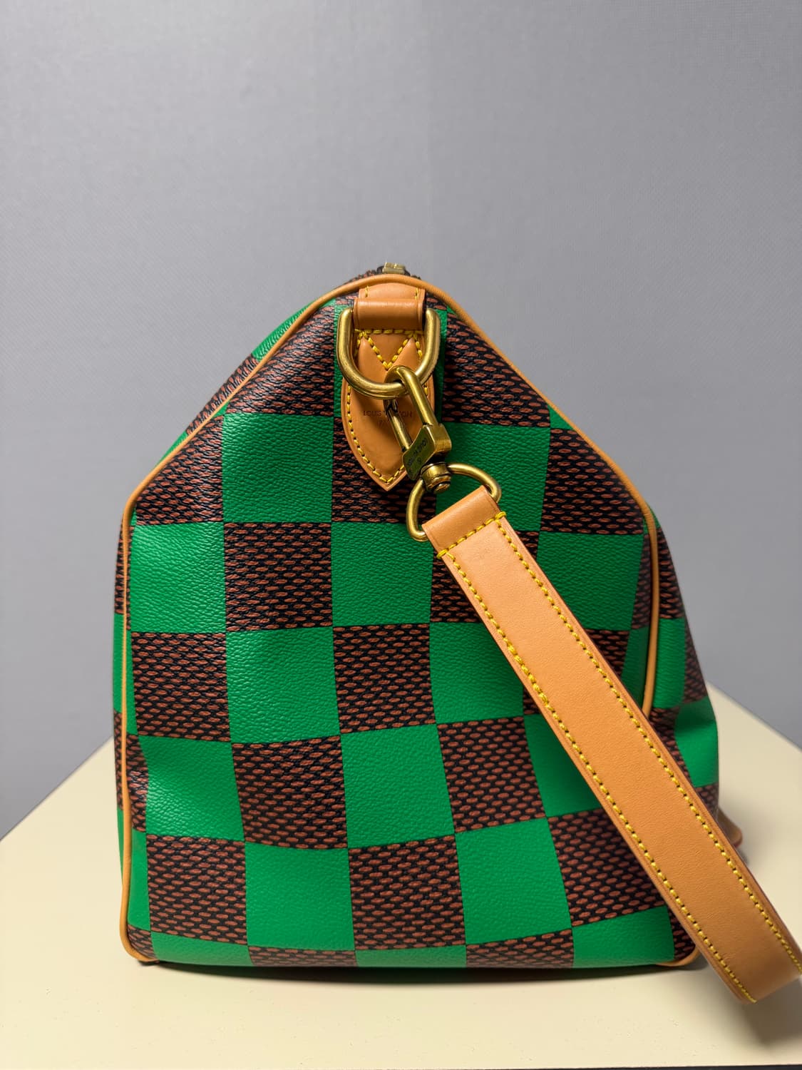 루이비통 스피디 반둘리에 40 다미에 팝 그린 상품이미지3