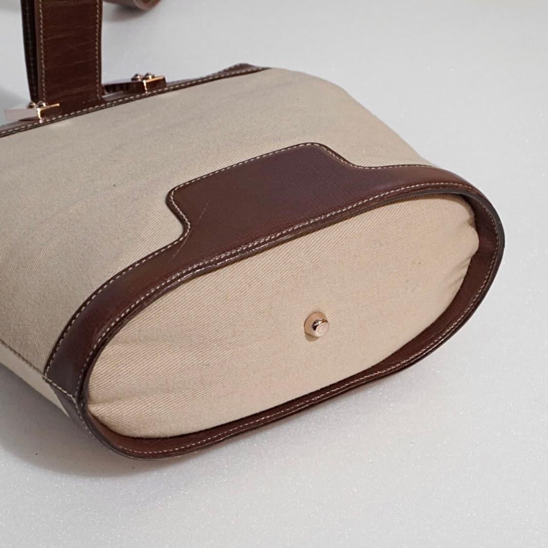 발렉스트라 빈티지 레더 스트랩 숄더백 상품이미지9