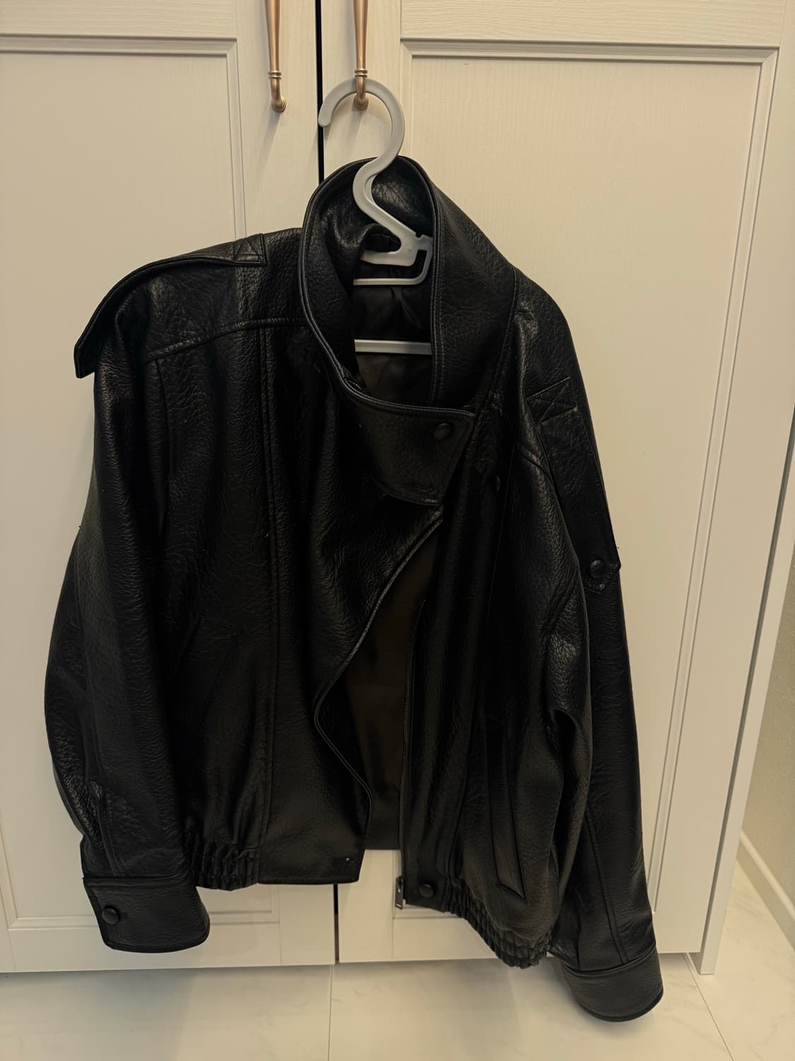 자라 하이넥 포우 레더 자켓 xs 상품이미지2