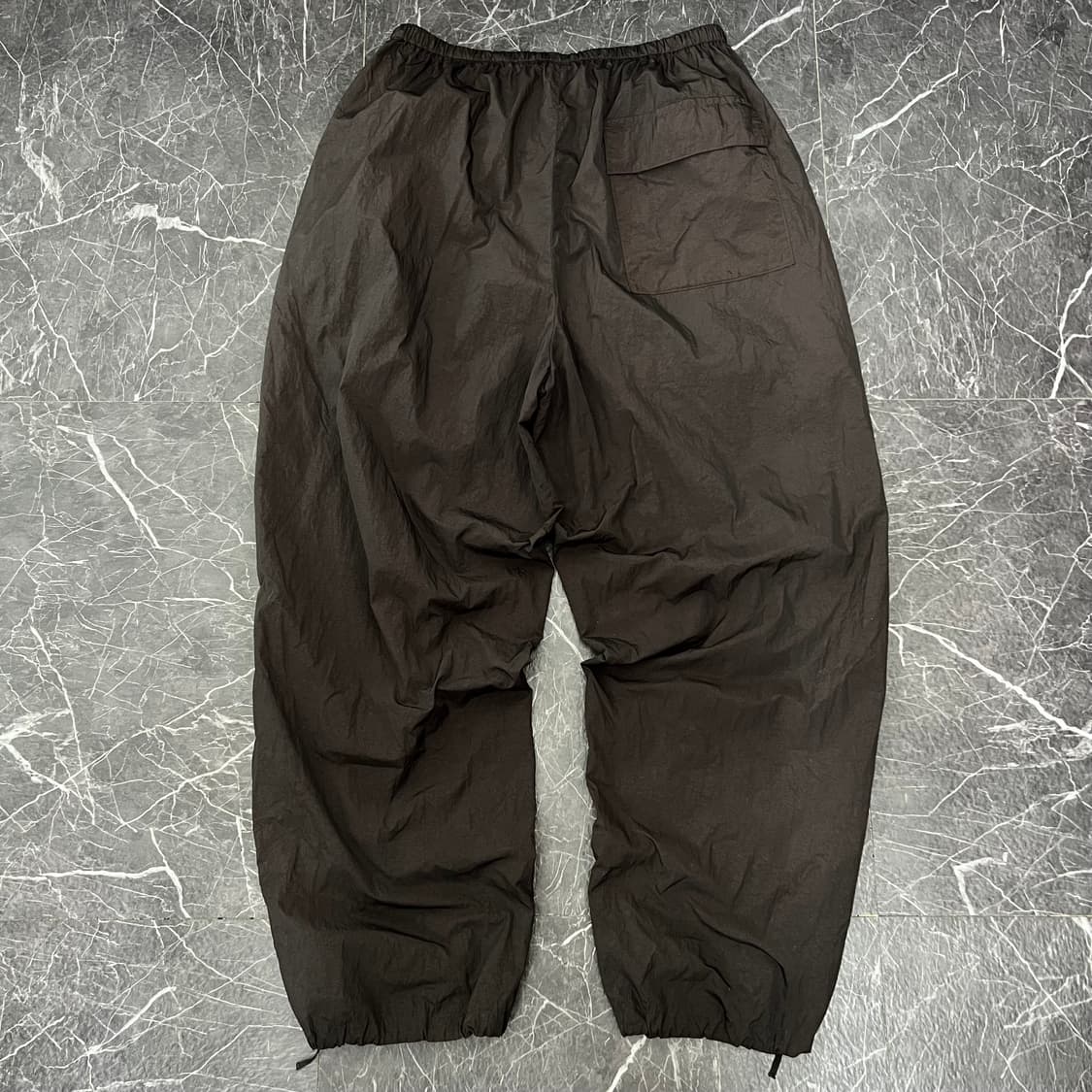 ATON 에이톤 HAND DYED 나일론 오버 트랙팬츠 상품이미지5