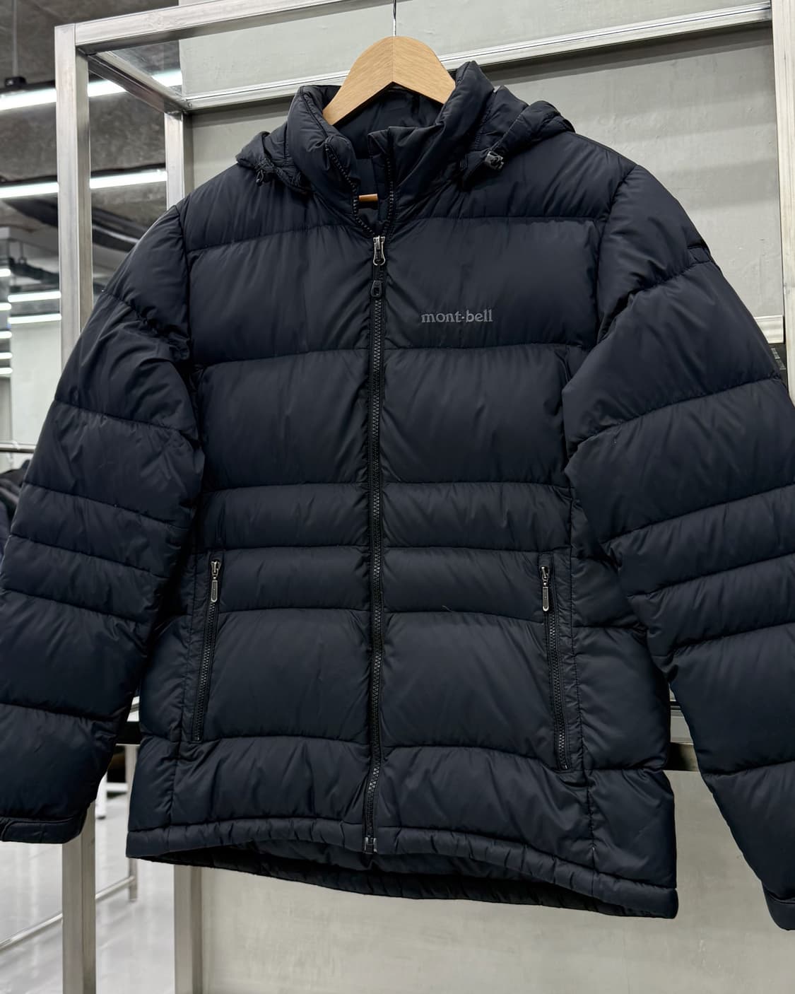몽벨 라이트 알파인 구스다운 패딩 점퍼 상품이미지2