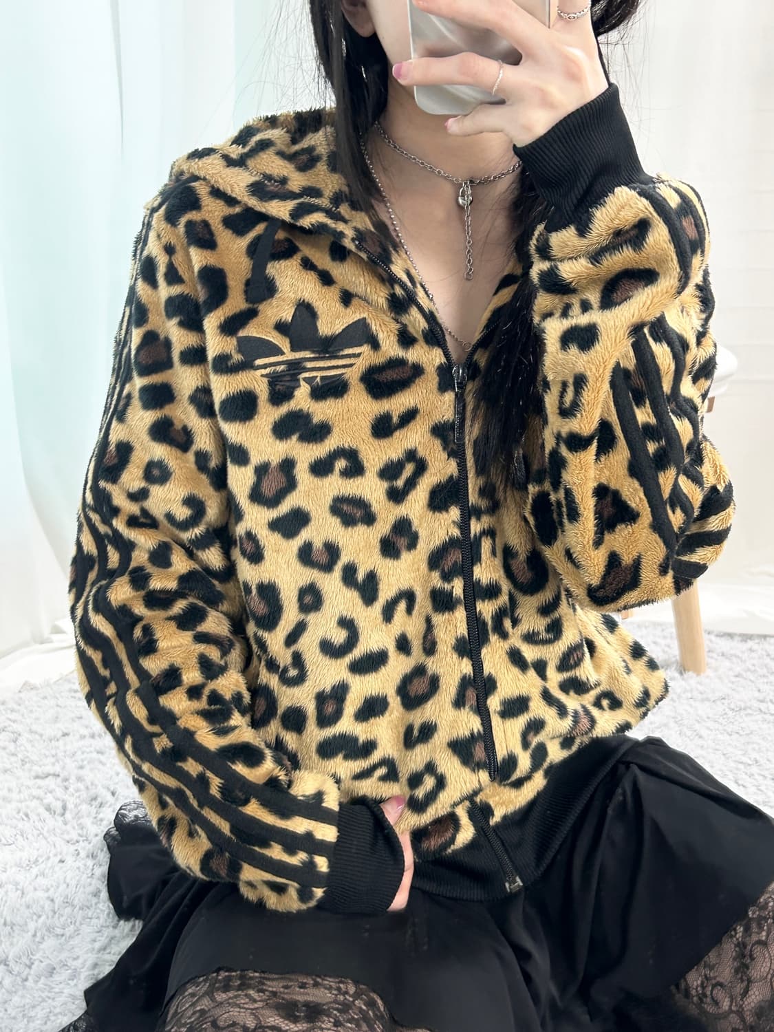 아디다스 빅로고 레오파드 쉐르파 후디 상품이미지8