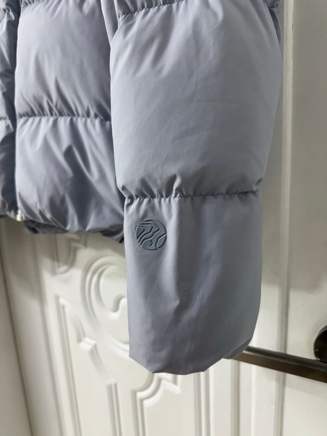 95 사이즈 여성 디스커버리 올리브 다운 숏패딩  상품이미지4