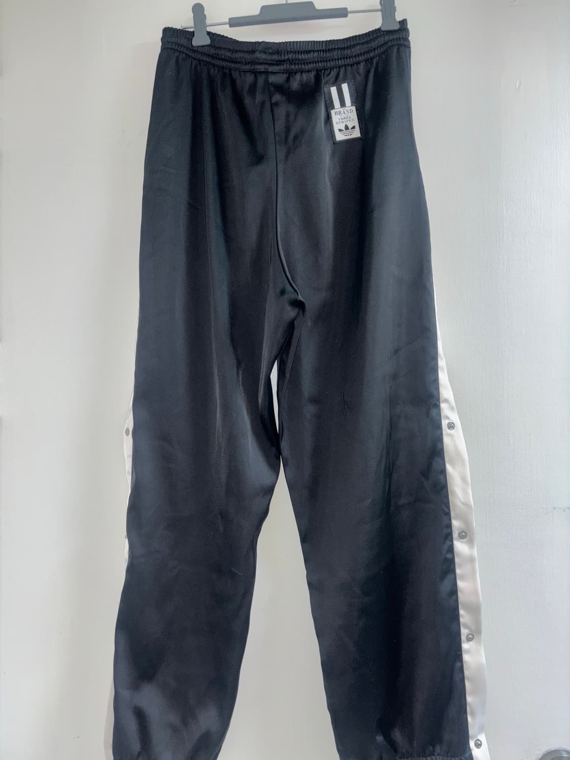 아디다스 블랙 스냅버튼 트랙 팬츠 상품이미지2
