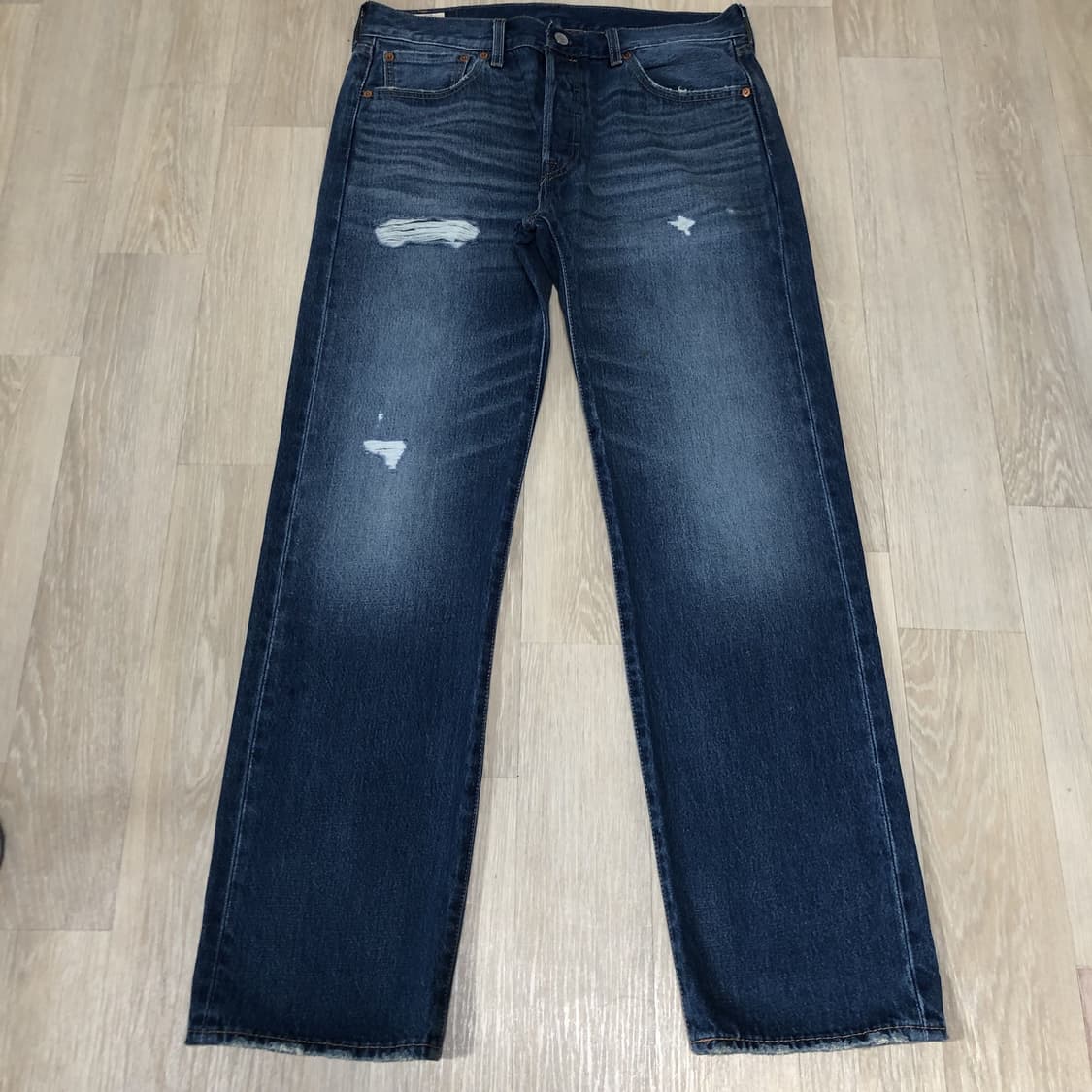 (34) 리바이스 501 150 주년 스트레이트핏 디스트로이드 연청데님 상품이미지1