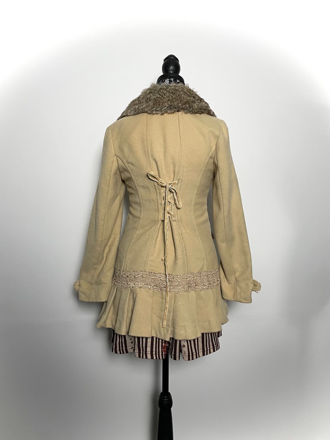 AXES FEMME 엑시즈팜 라떼 갸루 코트 상품이미지3