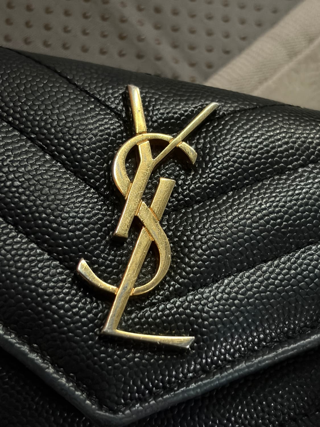 입생로랑 퀄팅 그랑 드 뿌르 금장 지갑 상품이미지2