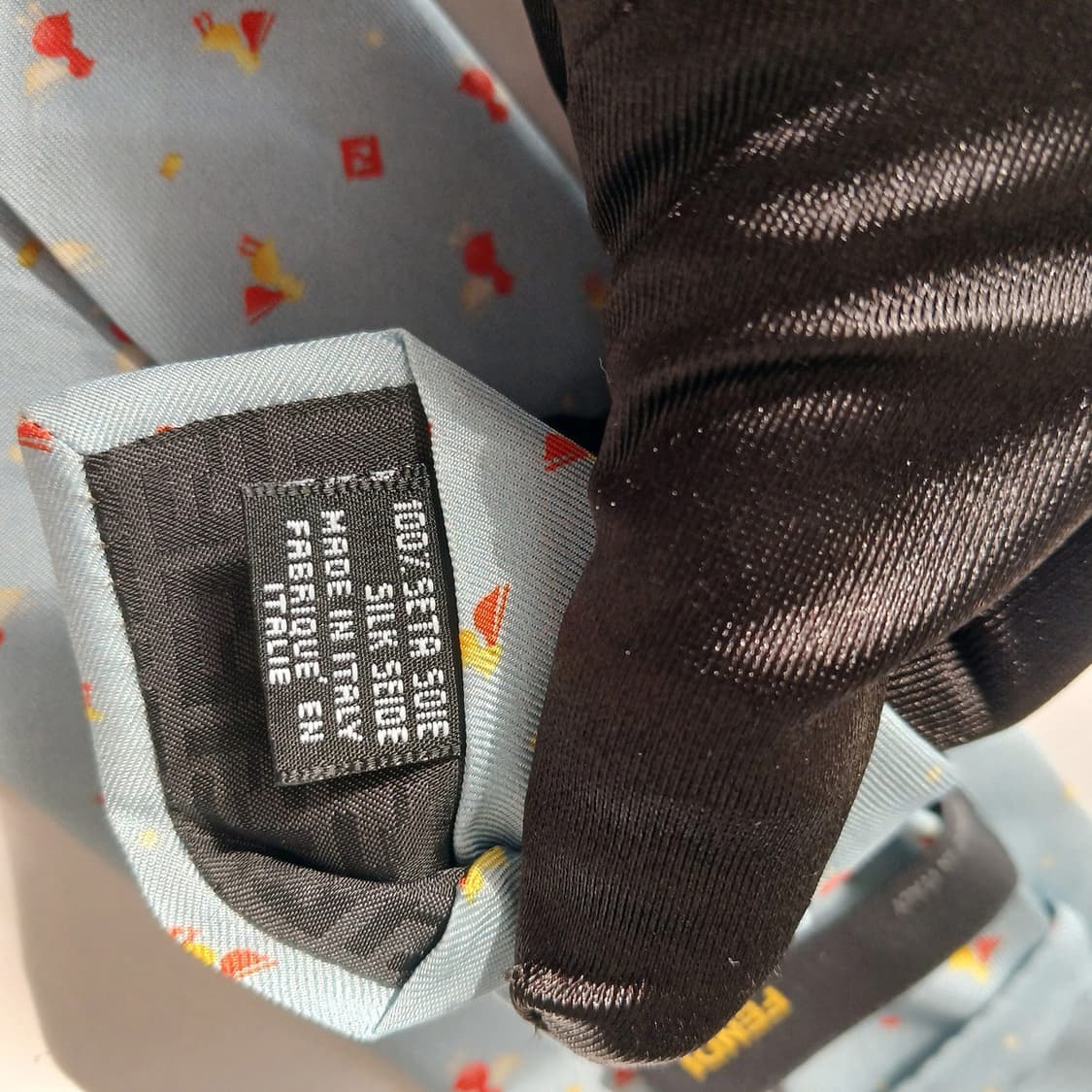 펜디 실크 스카이블루 펠리컨 패턴 넥타이 9cm A+등급 E794
 상품이미지10