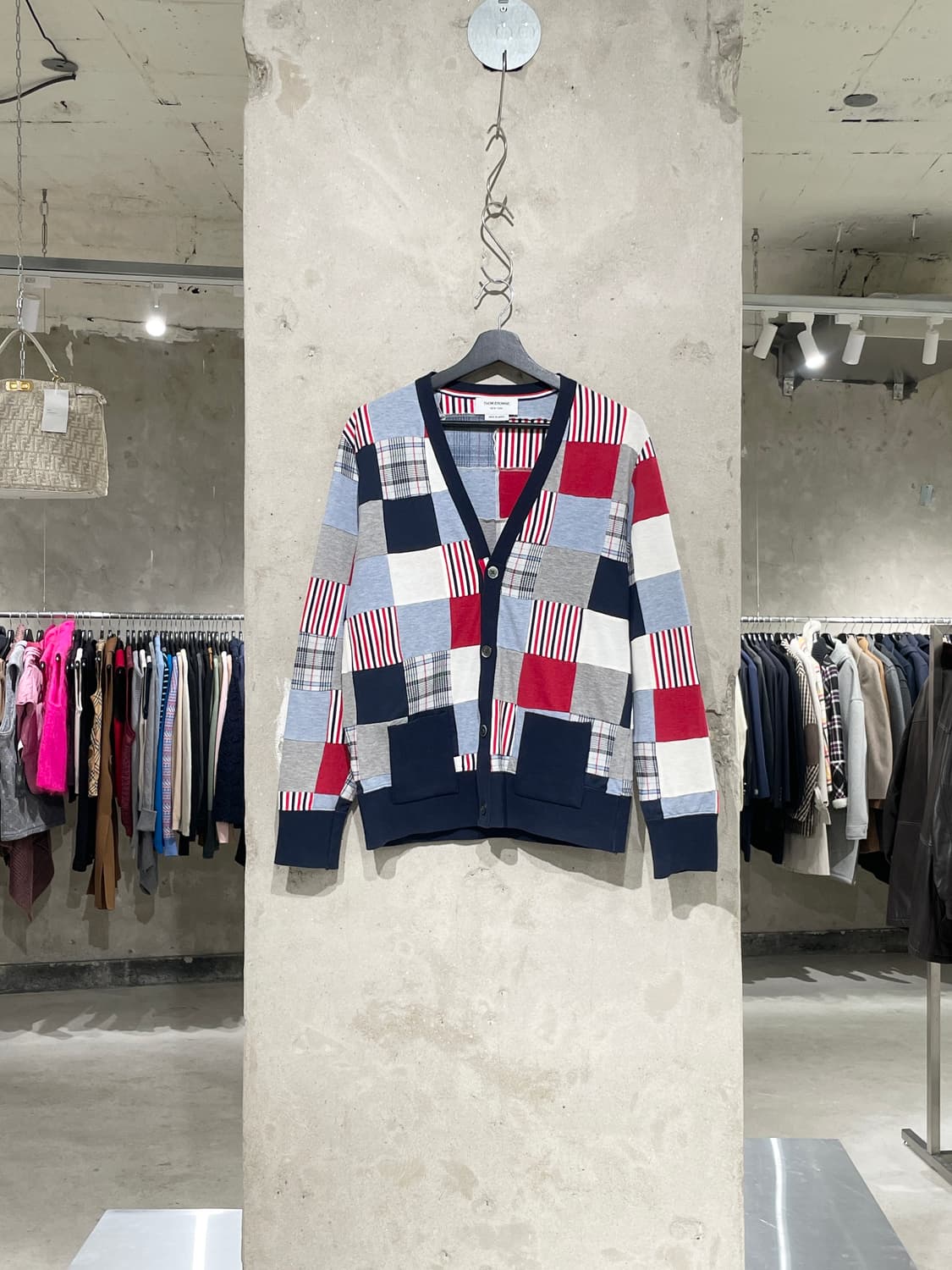 톰브라운 믹스 패치워크 버튼 가디건 상품이미지1