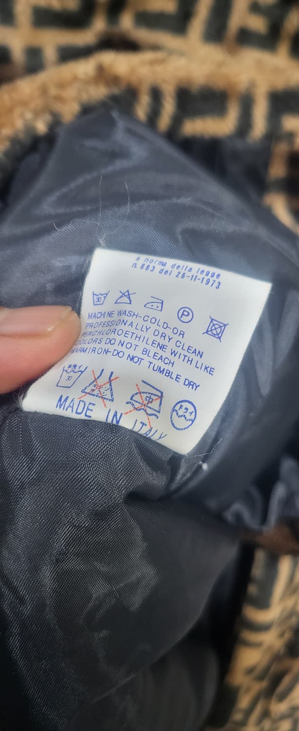 펜디 faux furr jacket (55×66) 상품이미지5