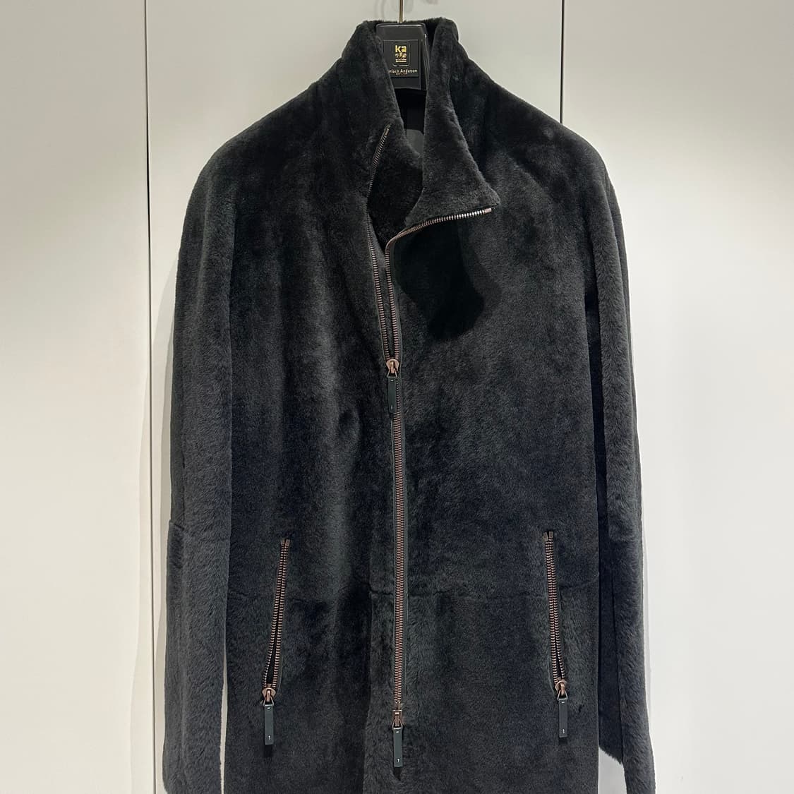 아르마니 꼴레지오니 시어링 어시메트릭 코트 상품이미지3