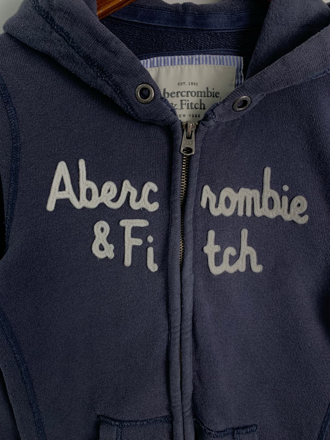 아베크롬비 y2k 와투케 네이비 딱붙 후드집업 상품이미지4