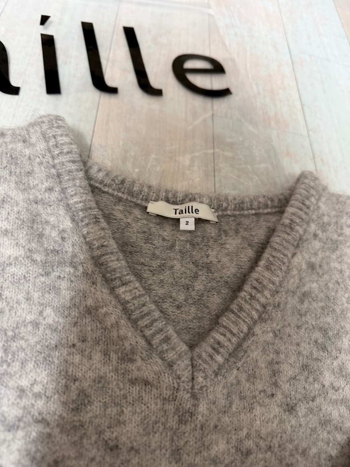 taille 타일레 브이넥 니트 2사이즈 상품이미지2