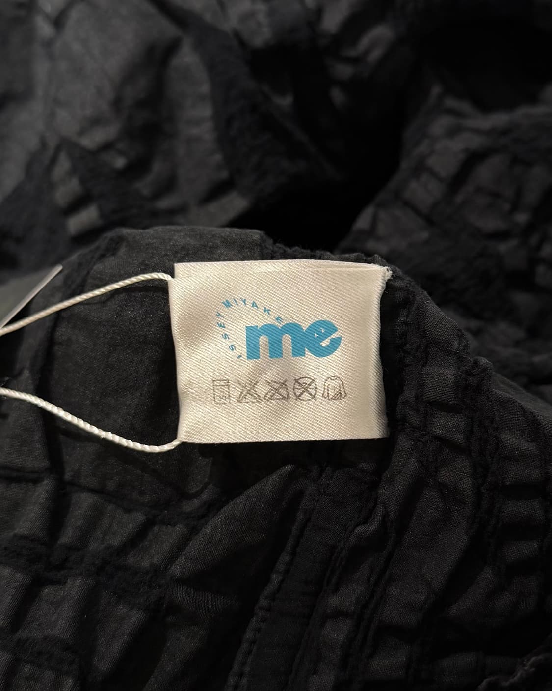 이세이 미야케 미 블랙 벨벳 하이넥 자켓 상품이미지7