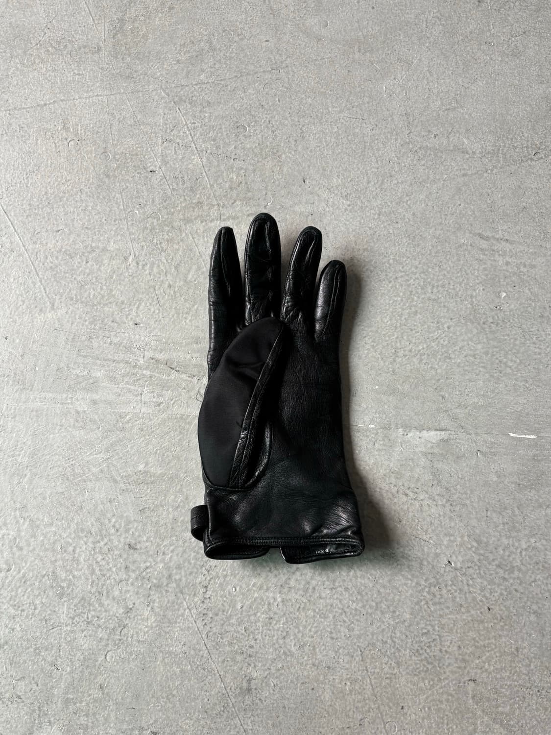 프라다 레더 스트랩 포코노 장갑 상품이미지7