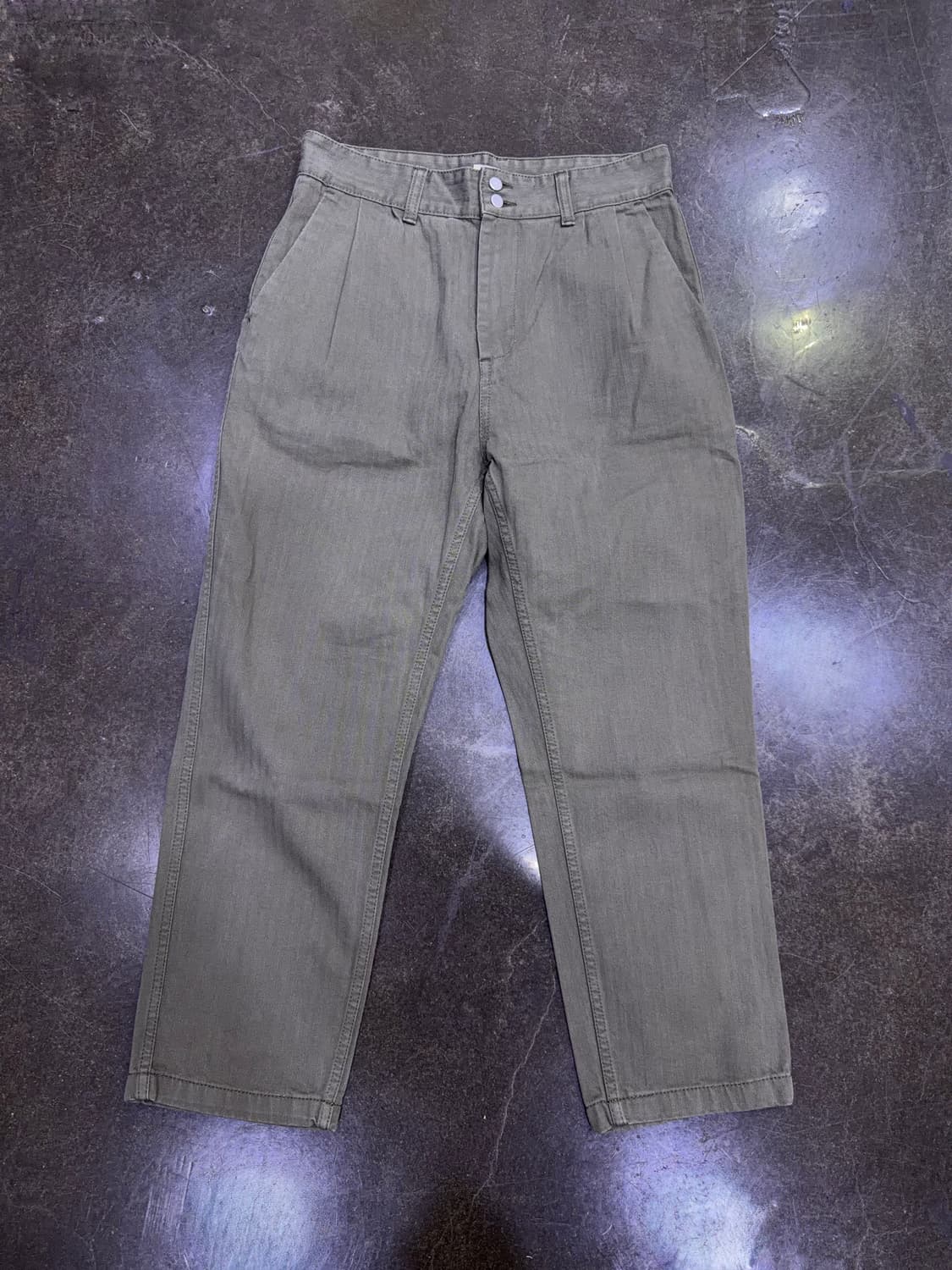 어나더오피스 해링본 핀턱 오피서 팬츠 올리브 1사이즈 상품이미지1