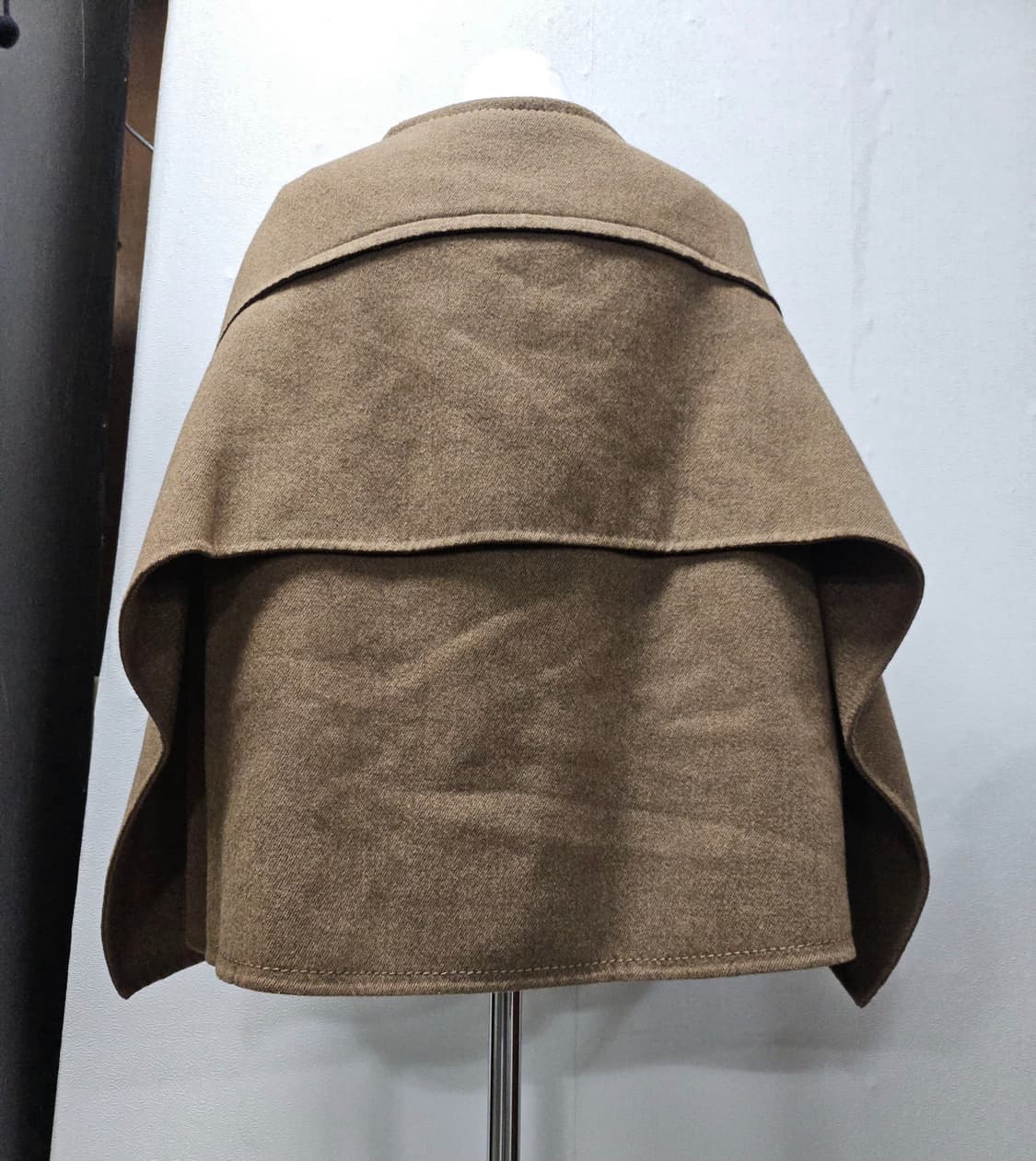 한섬 TIME  타임 케이프 코트  82-94-160 상품이미지4