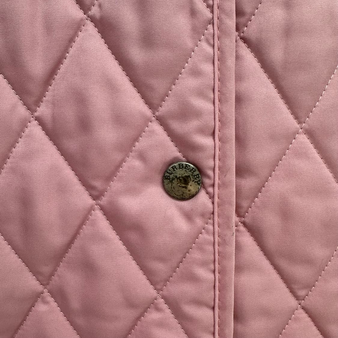 버버리 영국판 우유핑크 체크 퀼팅 자켓 상품이미지6