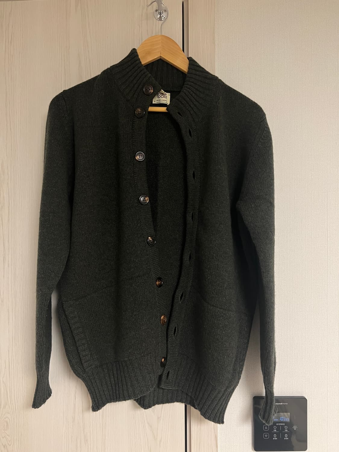 윌리엄로키 하이넥 가디건(40) 상품이미지1