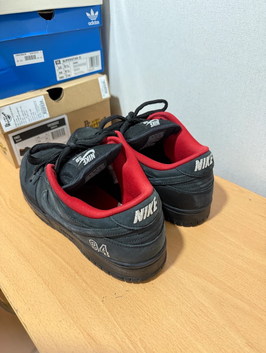 나이키 x 슈프림 SB 덩크 로우 블랙 상품이미지2