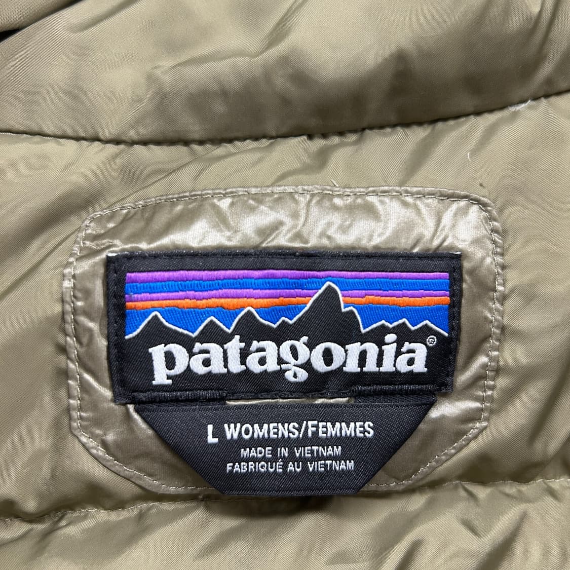 파타고니아 후디 패딩 골드 상품이미지4