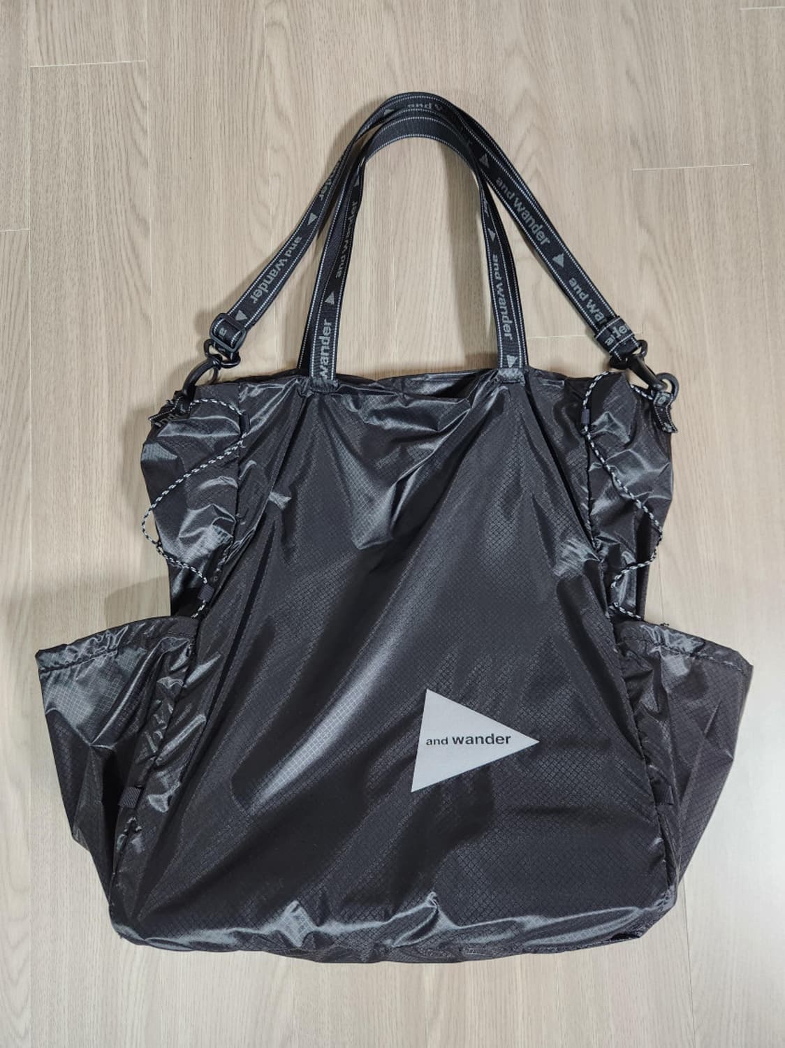 (새상품) 앤드원더 실 토트백 블랙 상품이미지1