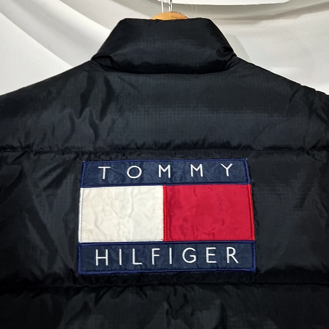 타미힐피거 어센틱 기어 빅로고 패딩 조끼 상품이미지4