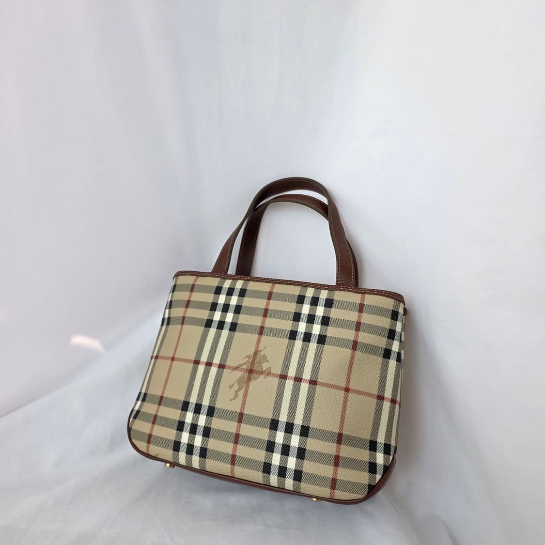 [정품 BURBERRY] 버버리 노바체크 pvc 토트백 스몰 상품이미지1