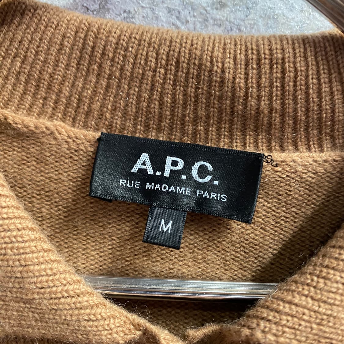 아페쎄 미니멀 크롭 카라넥 브라운 가디건 B3510 상품이미지4