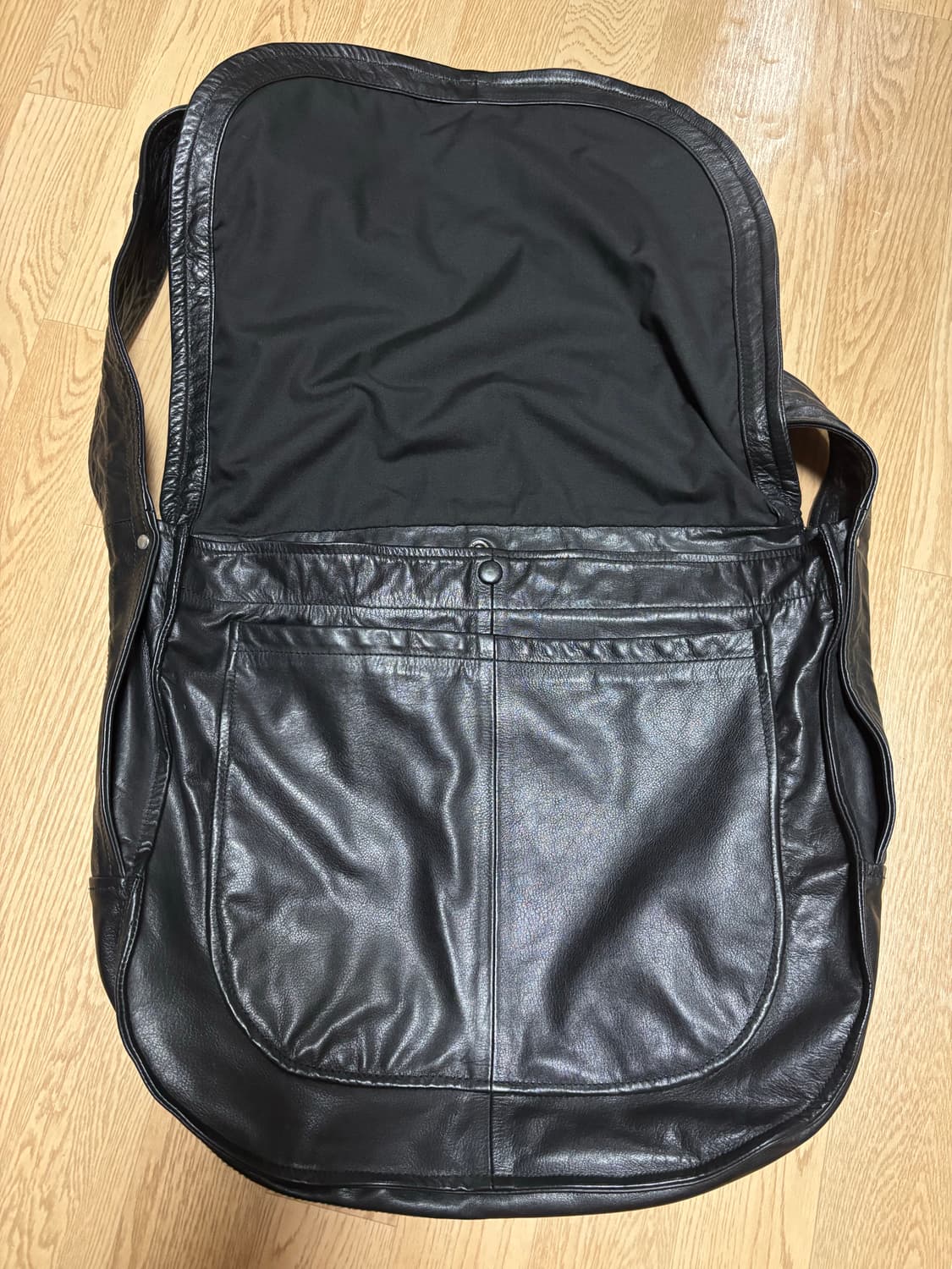 CCU leather 뉴스보이백 팝니다 상품이미지2