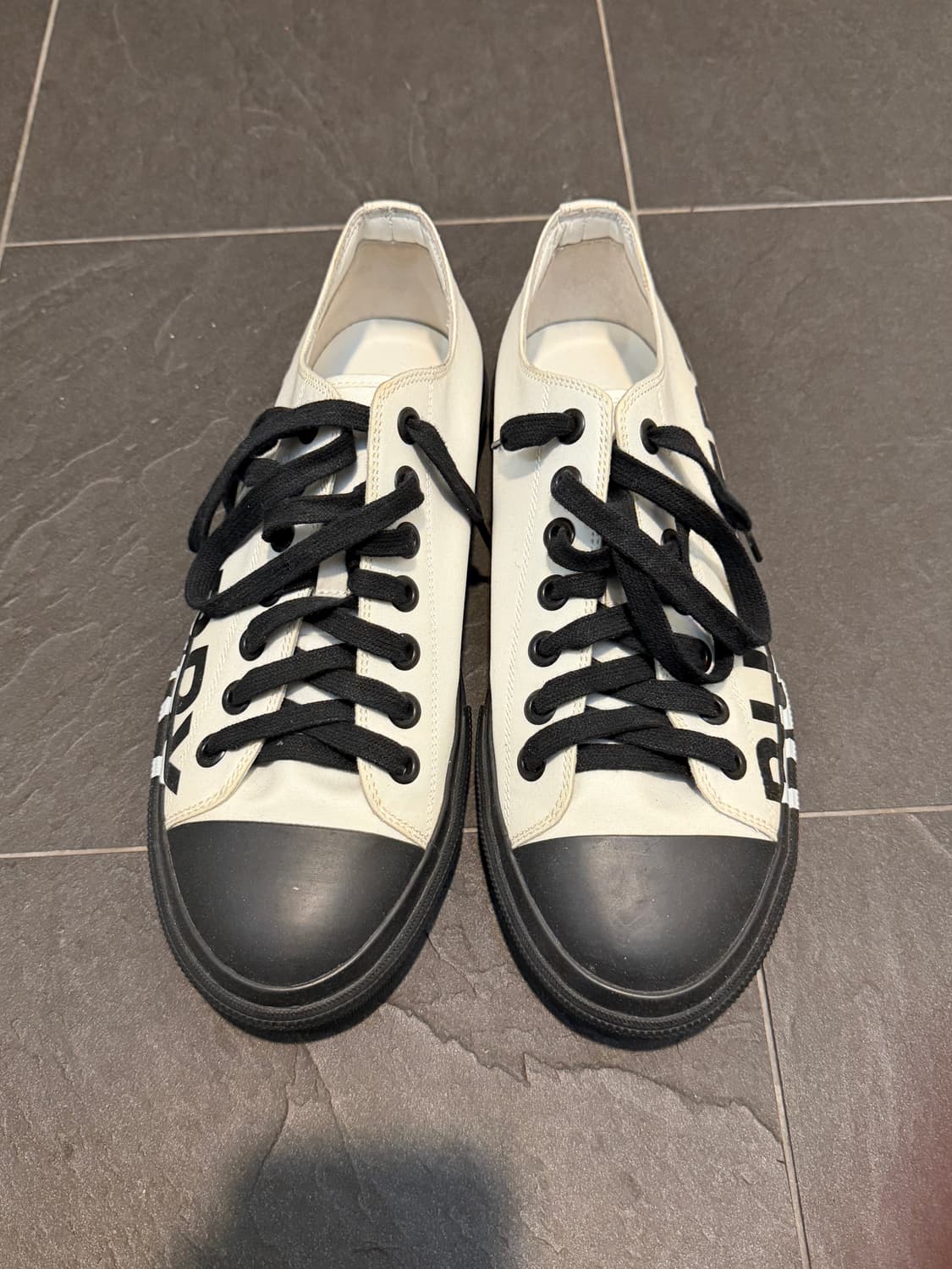 버버리의 라크홀(Larkhall) 로고 코튼 스니커즈 상품이미지1