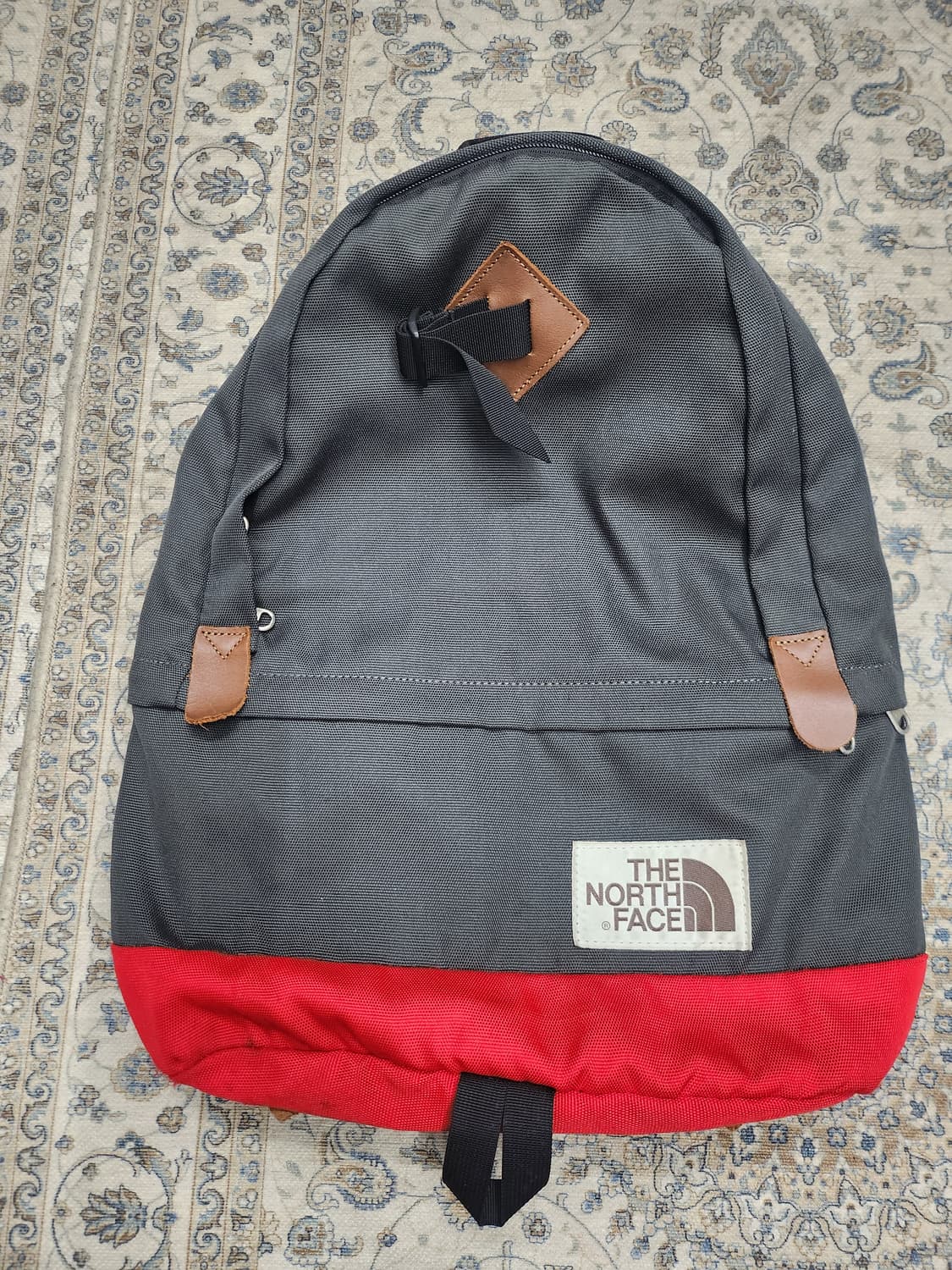 노스페이스 백팩 상품이미지1