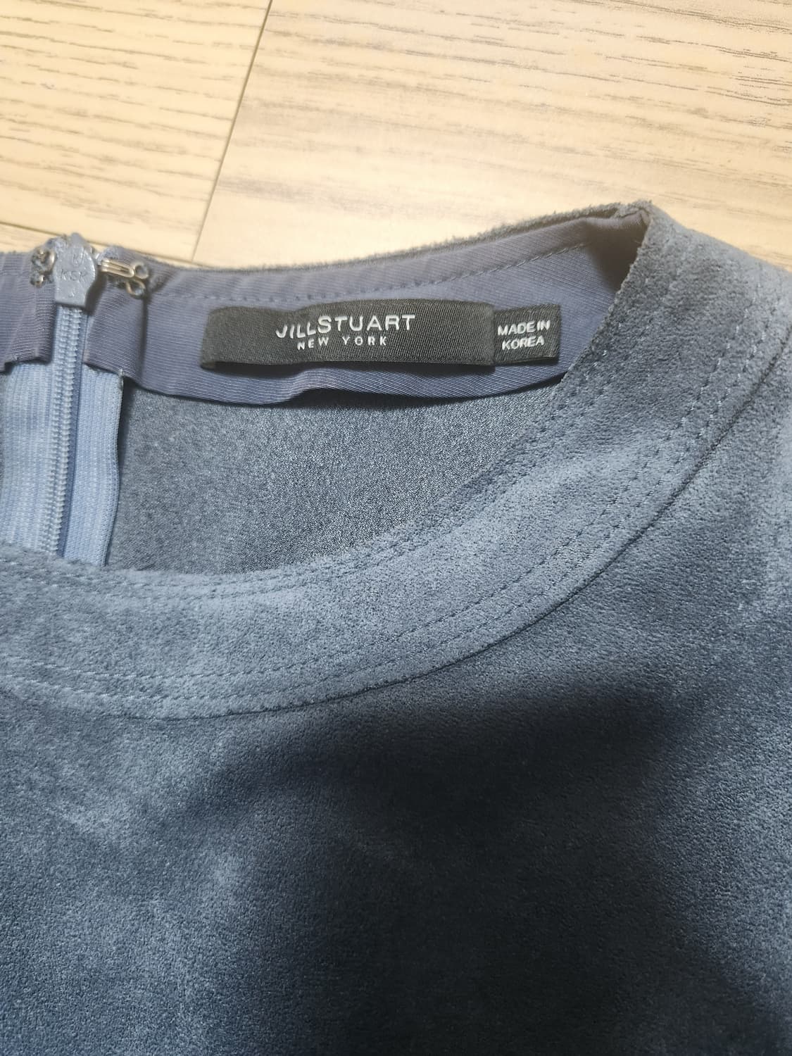 질스튜어트 뉴욕 스웨이드 상의 상품이미지3