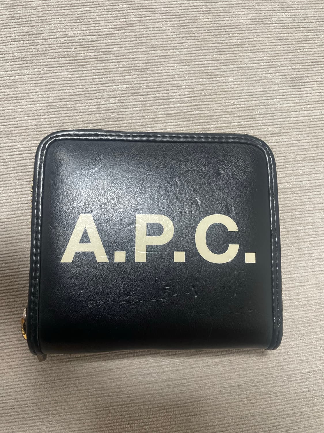 A.P.C. 반지갑 블랙  상품이미지1
