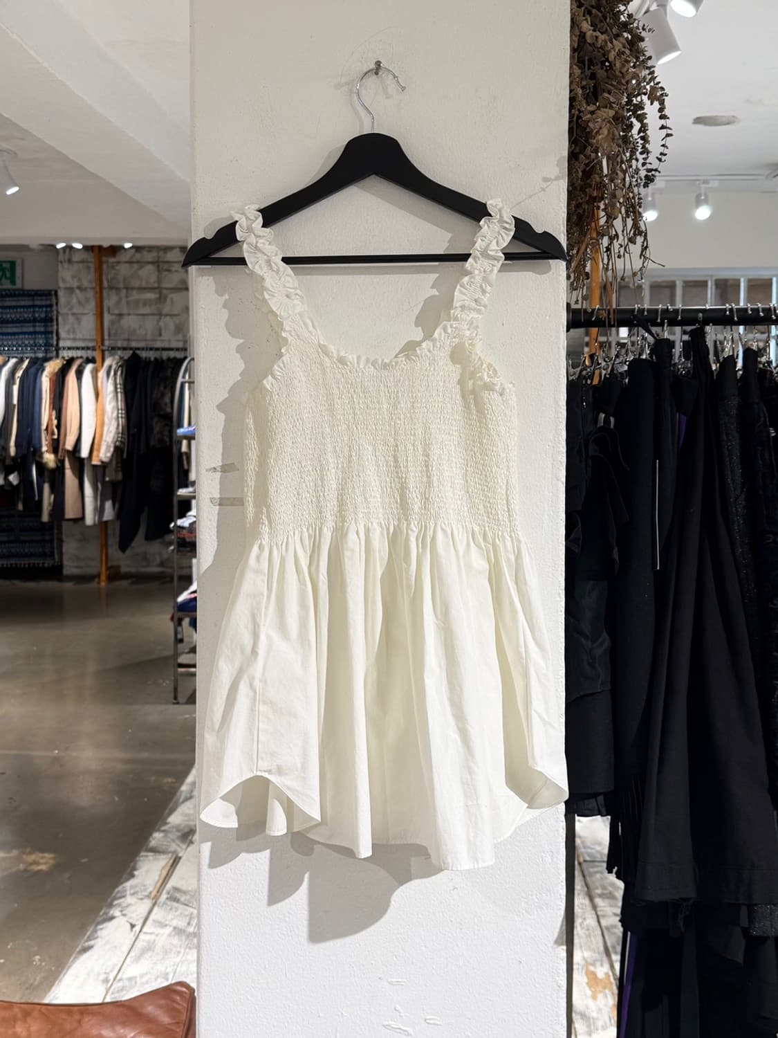 알렉산더 왕 화이트 스모킹 버튼 슬리브리스 블라우스 상품이미지4