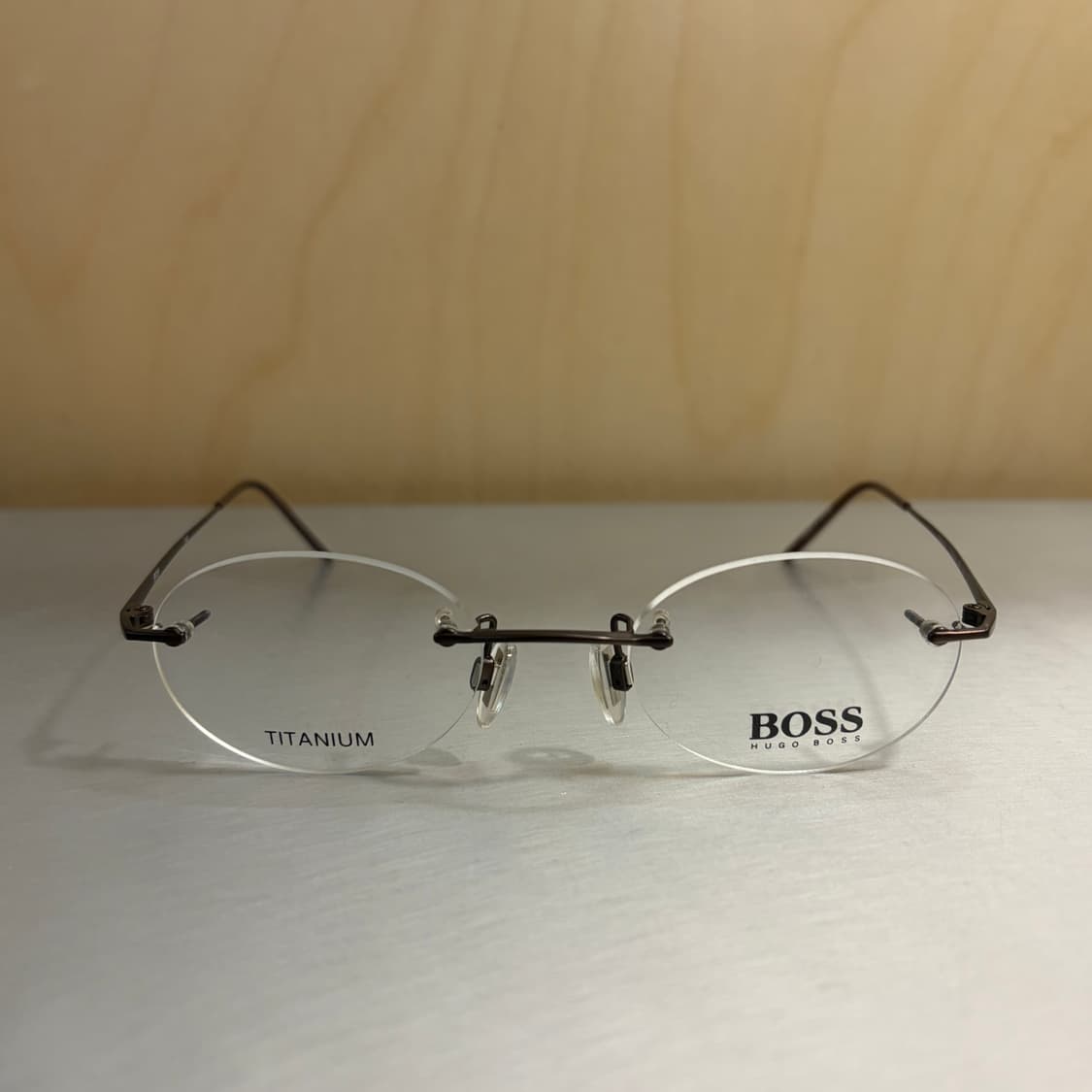 휴고 보스(BOSS) HB11010 브라운 티타늄 무테 안경 상품이미지2