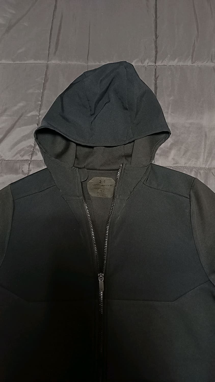 언더아머 후드집업 100 가슴54 기장69 상품이미지2