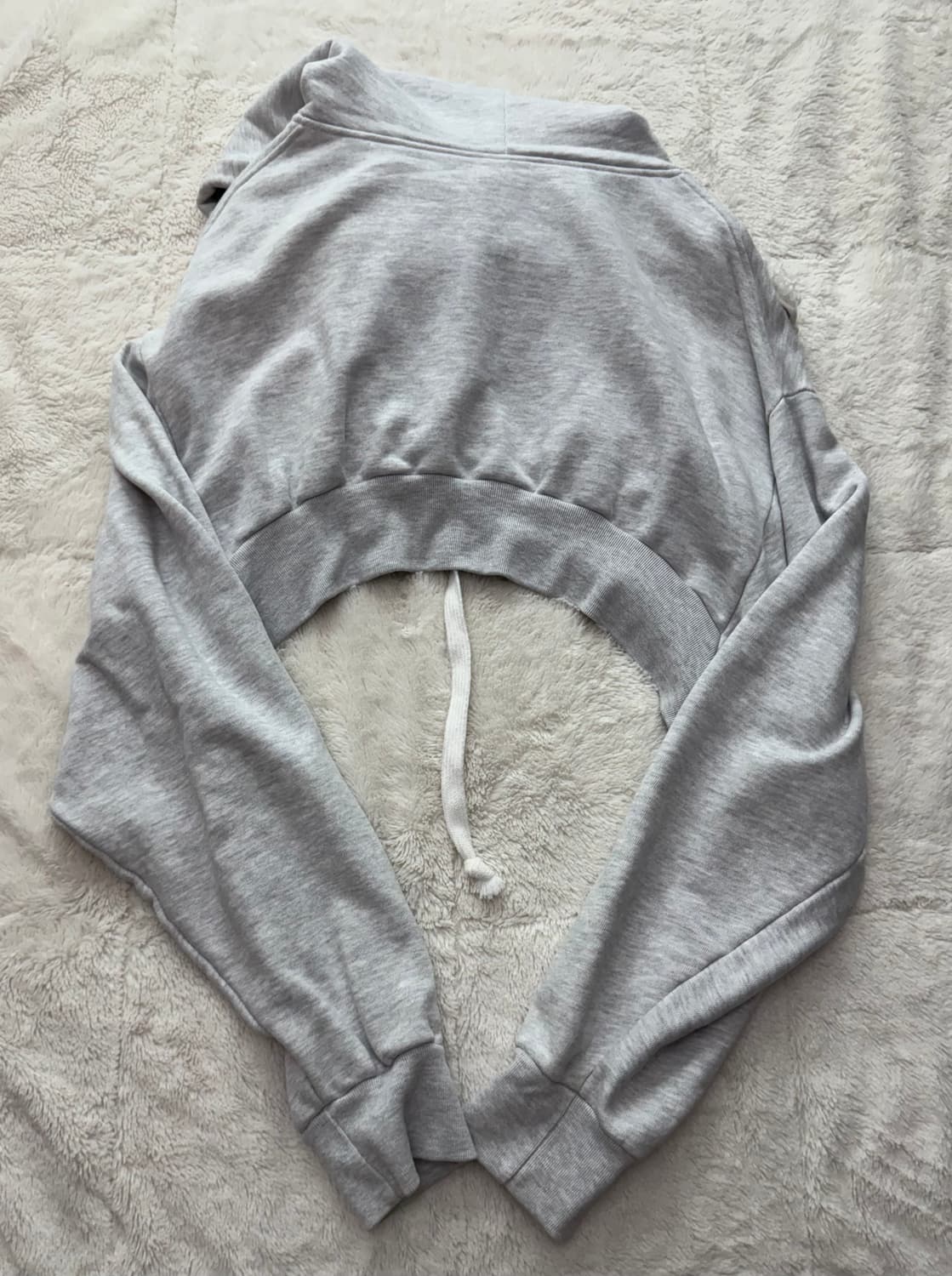 체리퀴리 퍼 크롭 후드티 상품이미지3