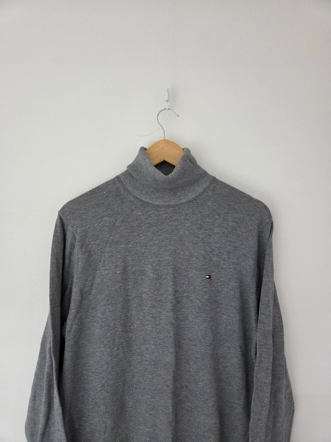 타미힐피거 목폴라 그레이 니트(100사이즈) 상품이미지1