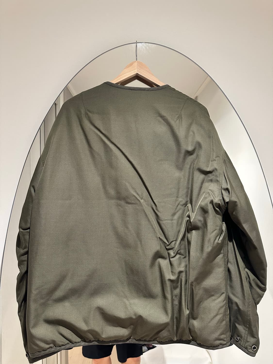 비즈빔 25SS IRIS DOWN JKT OLIVE 4 상품이미지3