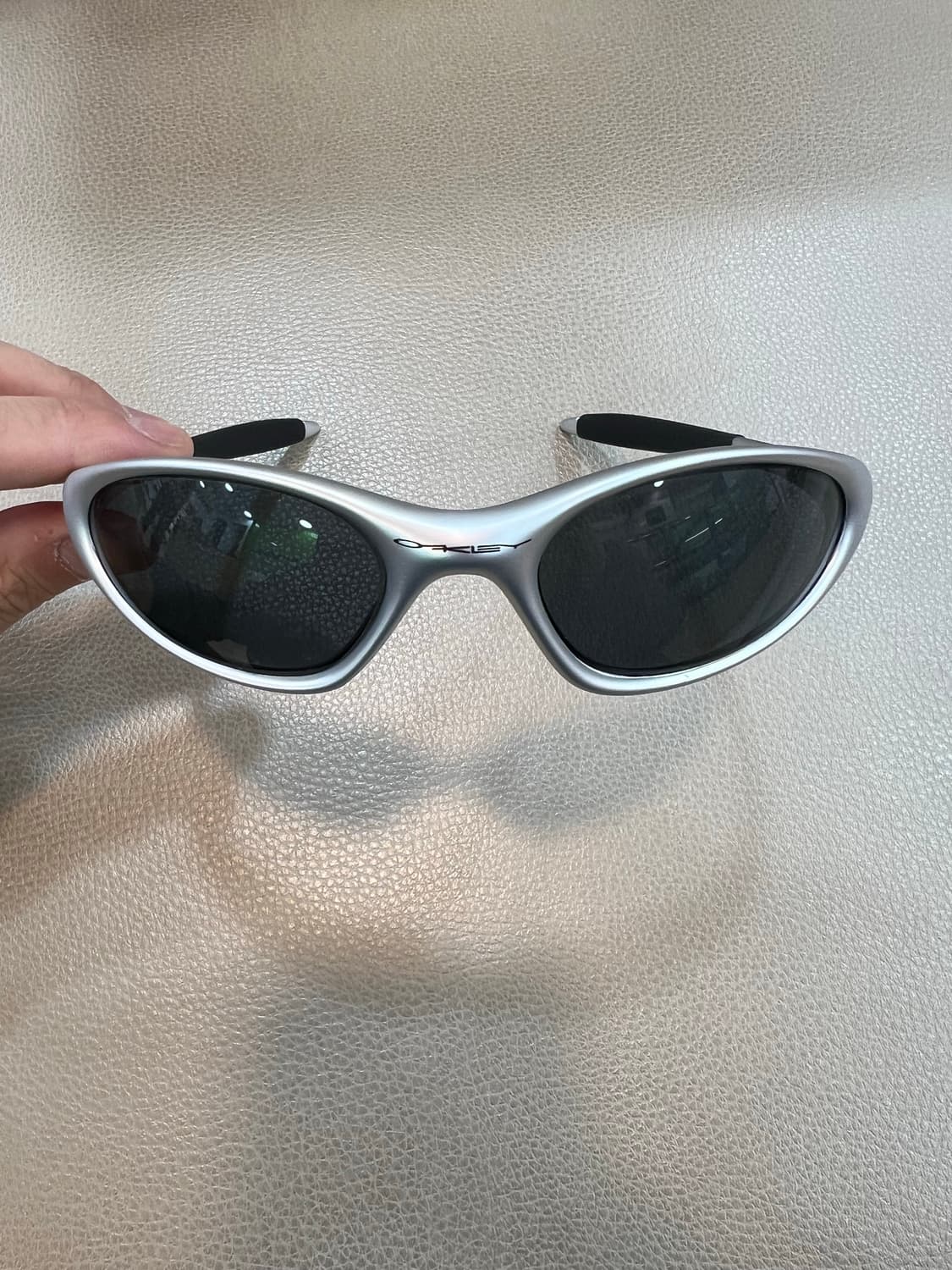 오클리 빈티지 미뉴트 1.0 fmj 5.56 실버 oakley 상품이미지6